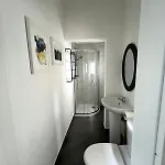 Very 2-bedroom House Near Valletta - Yellow - Perfect For Discovering Malta - Bus Stops Outside & Adjoining Cafeteria (adults Only) Msida