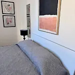 度假居 Very 2-bedroom House Near Valletta - Yellow - Perfect For Discovering Malta - Bus Stops Outside & Adjoining Cafeteria (adults Only) *