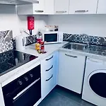 Very 2-bedroom House Near Valletta - Yellow - Perfect For Discovering Malta - Bus Stops Outside & Adjoining Cafeteria (adults Only)