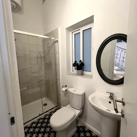 Entire House Highly Near Valletta - Holliday Planning Service - Adults, Family Historic, Gastronomical, Events & Summer Holidays - Wifi - Parking - Non-sharing *