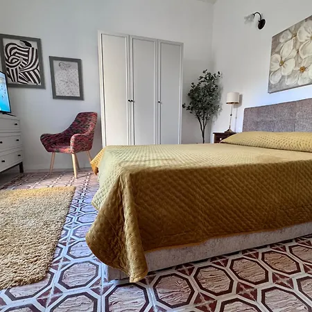 펜션 Very 2-bedroom House Near Valletta - Yellow - Perfect For Discovering Malta - Bus Stops Outside & Adjoining Cafeteria (adults Only) 음시다