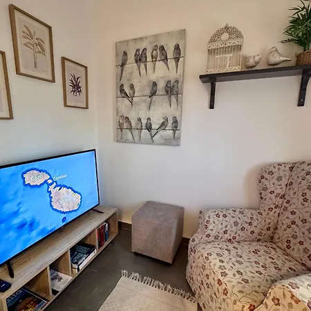 펜션 Very 2-bedroom House Near Valletta - Yellow - Perfect For Discovering Malta - Bus Stops Outside & Adjoining Cafeteria (adults Only) *