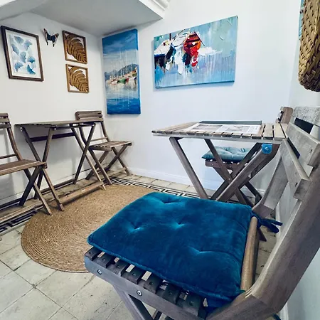 2-bedroom Very House Near Valletta 'yellow' - Perfect For Discovering Malta - Bus Stops Outside & Adjoining Cafeteria (adults Only) בית נופש מסידה