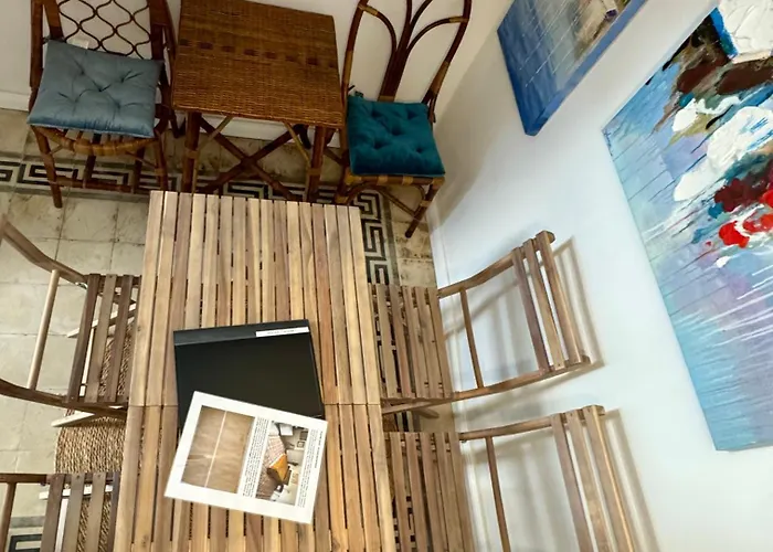 Very 2-bedroom House Near Valletta - Yellow - Perfect For Discovering Malta - Bus Stops Outside & Adjoining Cafeteria (adults Only) 펜션 음시다