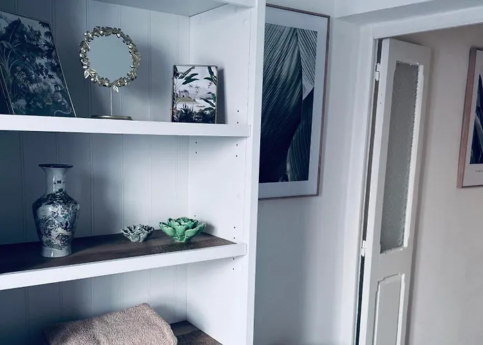 Very 2-bedroom House Near Valletta - Yellow - Perfect For Discovering Malta - Bus Stops Outside & Adjoining Cafeteria (adults Only) *