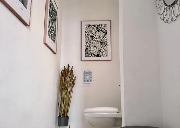 Σπίτι διακοπών Very 2-bedroom House Near Valletta - Yellow - Perfect For Discovering Malta - Bus Stops Outside & Adjoining Cafeteria (adults Only) *