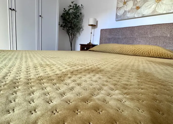 Σπίτι διακοπών Very 2-bedroom House Near Valletta - Yellow - Perfect For Discovering Malta - Bus Stops Outside & Adjoining Cafeteria (adults Only)