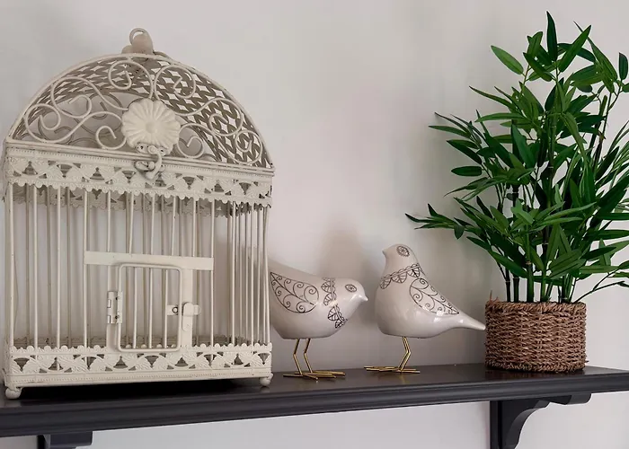 Very 2-bedroom House Near Valletta - Yellow - Perfect For Discovering Malta - Bus Stops Outside & Adjoining Cafeteria (adults Only)