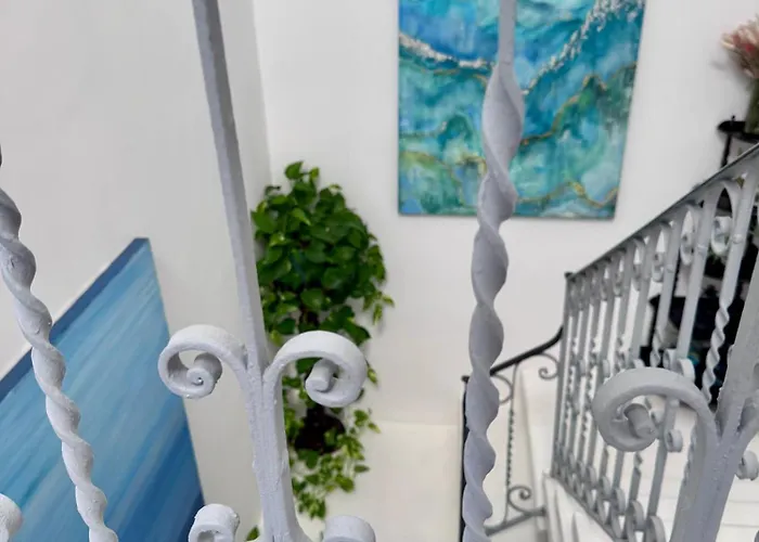 Very 2-bedroom House Near Valletta - Yellow - Perfect For Discovering Malta - Bus Stops Outside & Adjoining Cafeteria (adults Only) 음시다